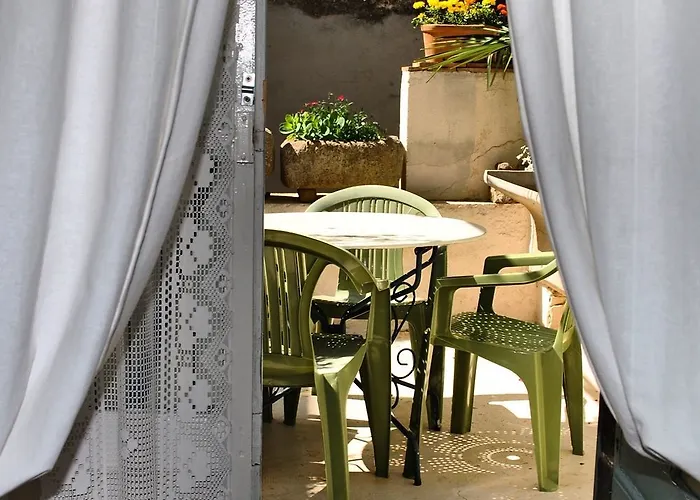 L'ancienne Boulangerie Frühstückspension Caunes-Minervois